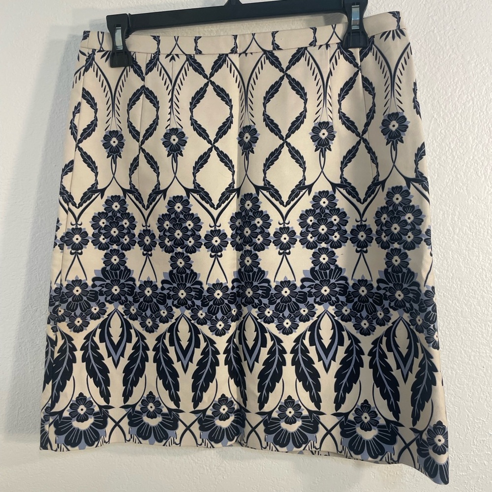J. Crew trellis mini A line skirt in white and blue, size 4